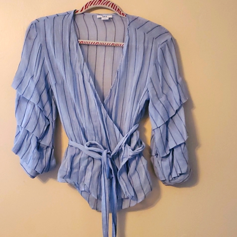 Nwot ruffle sleeve tie front wrap top